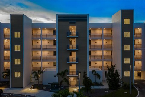 Condominio en alquiler en Sarasota, Florida, 1 dormitorio, 83.24 m2 № 1799910 - foto 2