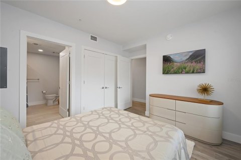 Condominio en alquiler en Sarasota, Florida, 1 dormitorio, 83.24 m2 № 1799910 - foto 15