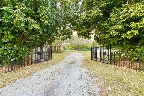 Casa en Davie, Florida 3 dormitorios, 155.33 m2 № 2026478