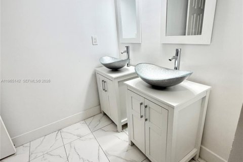 Casa en alquiler en Davie, Florida, 3 dormitorios, 155.33 m2 № 2026478 - foto 18