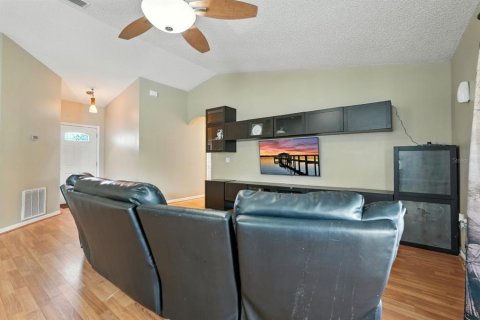 Casa en venta en Deltona, Florida, 3 dormitorios, 113.71 m2 № 1887112 - foto 10
