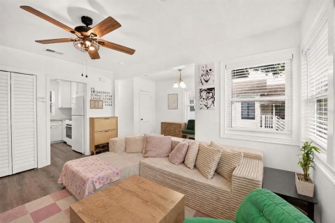 Immobilier commercial à vendre à Gainesville, Floride: 4 chambres, 142.14 m2 № 2360598 - photo 4