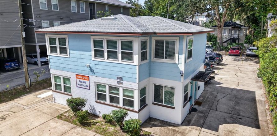 Immobilier commercial à Gainesville, Floride 4 chambres, 142.14 m2 № 2360598