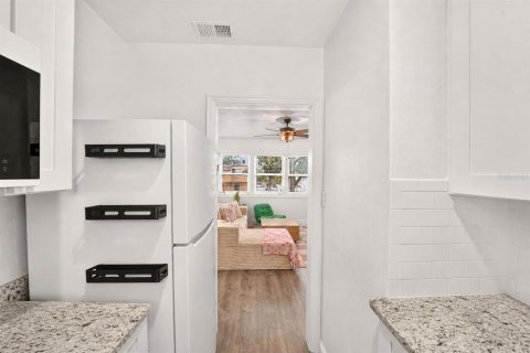 Immobilier commercial à vendre à Gainesville, Floride: 4 chambres, 142.14 m2 № 2360598 - photo 10