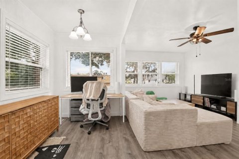 Immobilier commercial à vendre à Gainesville, Floride: 4 chambres, 142.14 m2 № 2360598 - photo 6