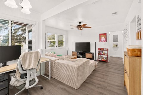 Immobilier commercial à vendre à Gainesville, Floride: 4 chambres, 142.14 m2 № 2360598 - photo 5