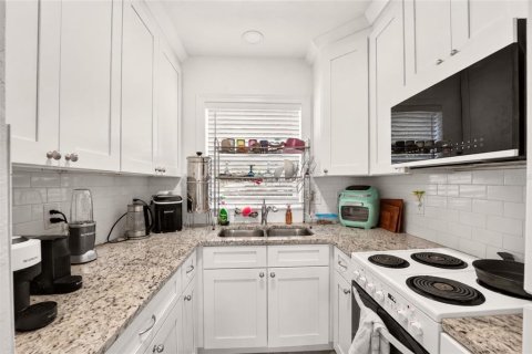 Immobilier commercial à vendre à Gainesville, Floride: 4 chambres, 142.14 m2 № 2360598 - photo 26