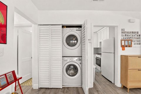 Immobilier commercial à vendre à Gainesville, Floride: 4 chambres, 142.14 m2 № 2360598 - photo 11