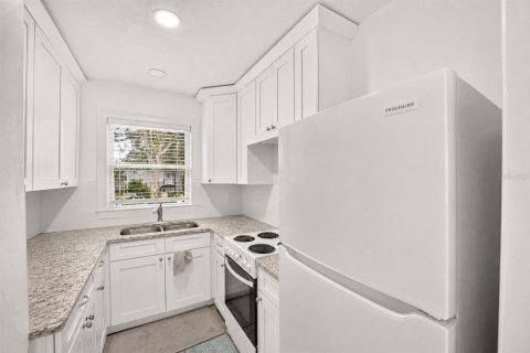 Immobilier commercial à vendre à Gainesville, Floride: 4 chambres, 142.14 m2 № 2360598 - photo 8