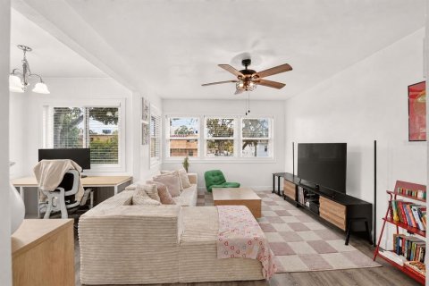 Immobilier commercial à vendre à Gainesville, Floride: 4 chambres, 142.14 m2 № 2360598 - photo 7