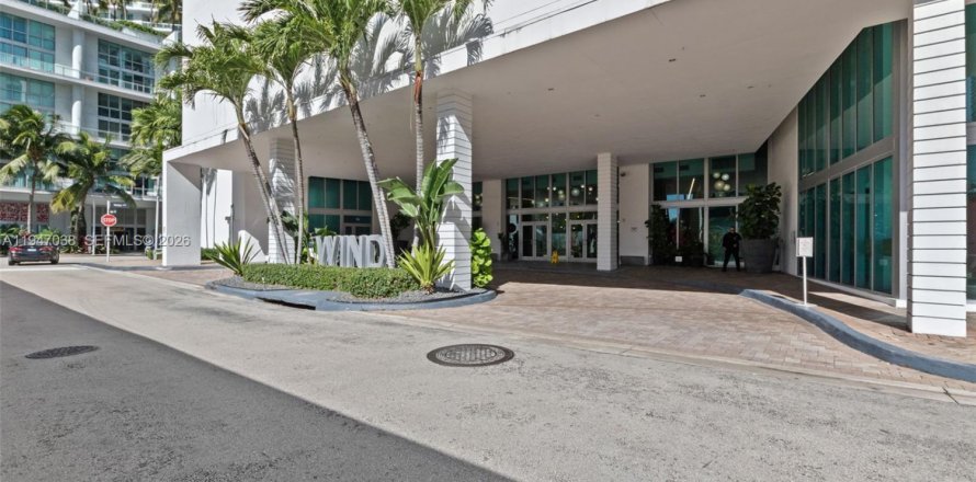 Кондоминиум с 3 спальнями в Майами, Флорида № 2005365