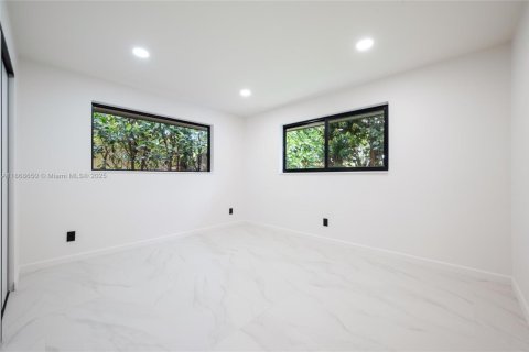 House in Fort Lauderdale, Florida 4 bedrooms, 179.49 sq.m. № 1921603 - photo 20