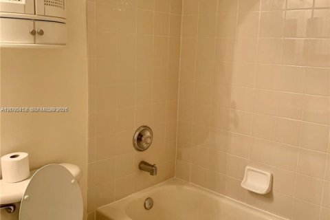 Снять в аренду кондоминиум в Дания-Бич, Флорида 2 спальни, 107.95м2, № 2065323 - фото 14