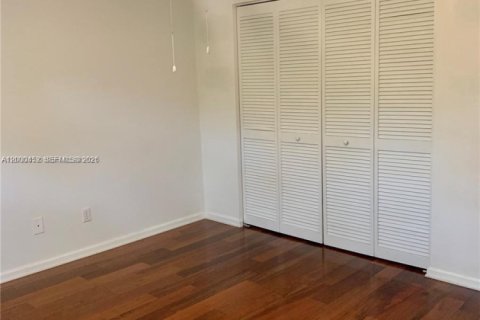 Снять в аренду кондоминиум в Дания-Бич, Флорида 2 спальни, 107.95м2, № 2065323 - фото 11