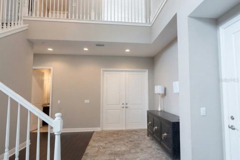 House in Wesley Chapel, Florida 4 bedrooms, 368.82 sq.m. № 2410669 - photo 4