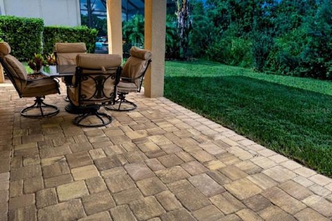 House in Wesley Chapel, Florida 4 bedrooms, 368.82 sq.m. № 2410669 - photo 29