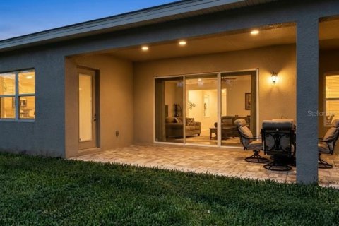 House in Wesley Chapel, Florida 4 bedrooms, 368.82 sq.m. № 2410669 - photo 30