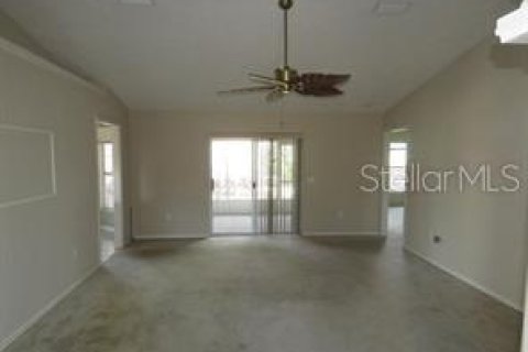 Villa ou maison à louer à Ocala, Floride: 3 chambres, 172.15 m2 № 2400216 - photo 2