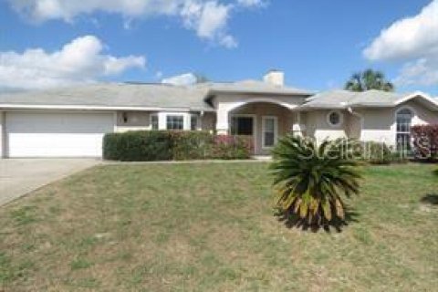 Villa ou maison à Ocala, Floride 3 chambres, 172.15 m2 № 2400216