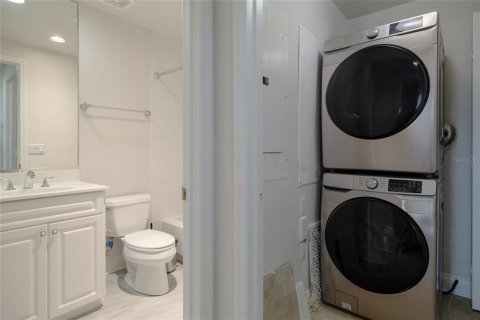 Condo in New Smyrna Beach, Florida, 2 bedrooms  № 1526865 - photo 18
