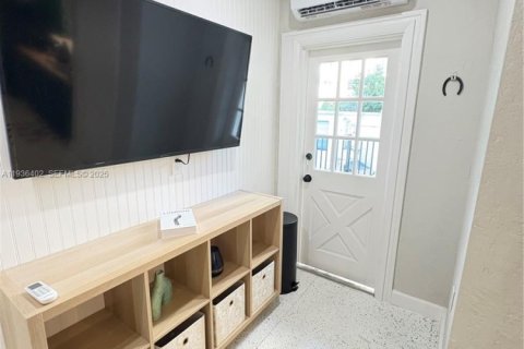 Apartamento en alquiler en Miami, Florida, 1 dormitorio, 67.63 m2 № 1994365 - foto 7