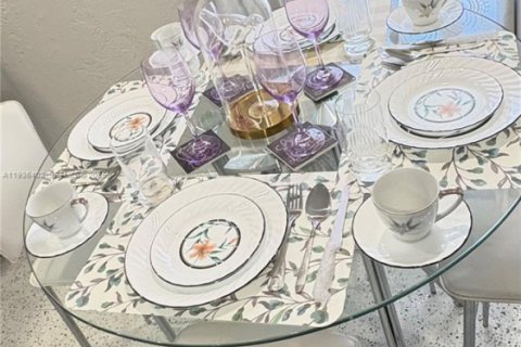 Apartamento en alquiler en Miami, Florida, 1 dormitorio, 67.63 m2 № 1994365 - foto 18