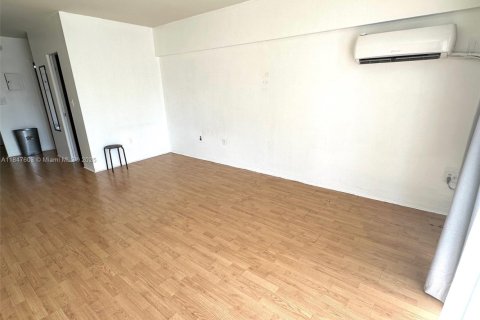 Copropriété à louer à Miami Beach, Floride: 40.41 m2 № 1983313 - photo 11