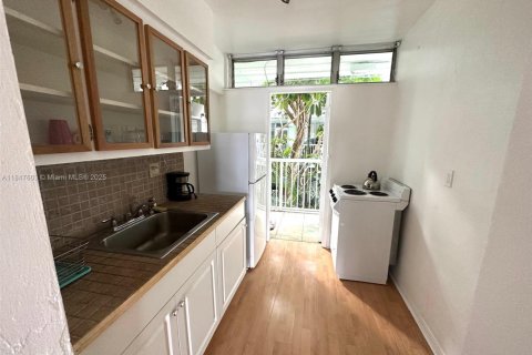 Copropriété à louer à Miami Beach, Floride: 40.41 m2 № 1983313 - photo 5