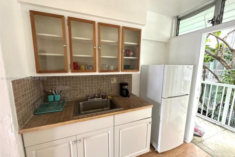 Copropriété à louer à Miami Beach, Floride: 40.41 m2 № 1983313 - photo 3