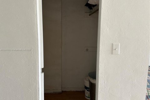 Copropriété à louer à Miami Beach, Floride: 40.41 m2 № 1983313 - photo 4