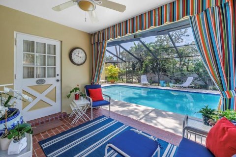 House in Saint Petersburg, Florida 4 bedrooms, 305.37 sq.m. № 1873464 - photo 6