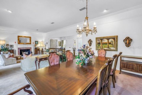 House in Saint Petersburg, Florida 4 bedrooms, 305.37 sq.m. № 1873464 - photo 14