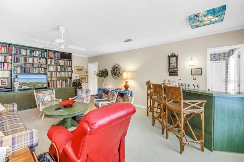 House in Saint Petersburg, Florida 4 bedrooms, 305.37 sq.m. № 1873464 - photo 24