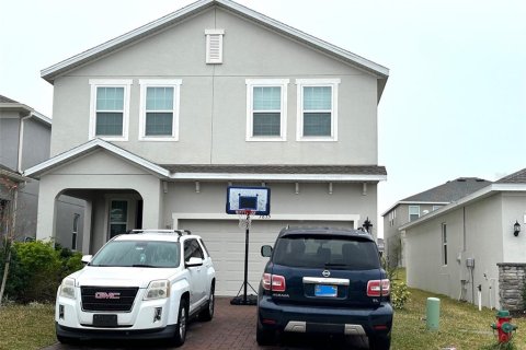 House in Clermont, Florida 5 bedrooms, 271.65 sq.m. № 1544928 - photo 1