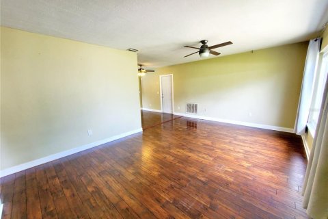 House in Clearwater, Florida 3 bedrooms, 124.12 sq.m. № 1810512 - photo 5