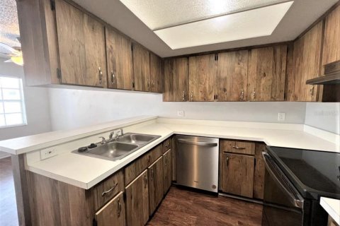 Appartement à louer à Brandon, Floride: 2 chambres, 90.49 m2 № 1768974 - photo 6