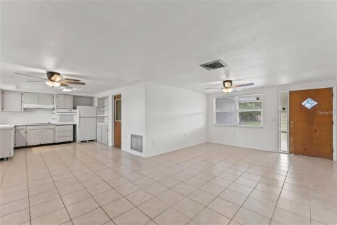 House in New Port Richey, Florida 2 bedrooms, 101.08 sq.m. № 1886010 - photo 10