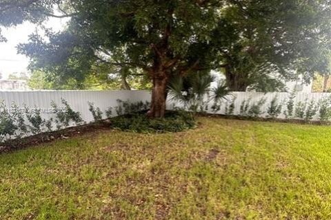 House in Fort Lauderdale, Florida 3 bedrooms № 2194795 - photo 22