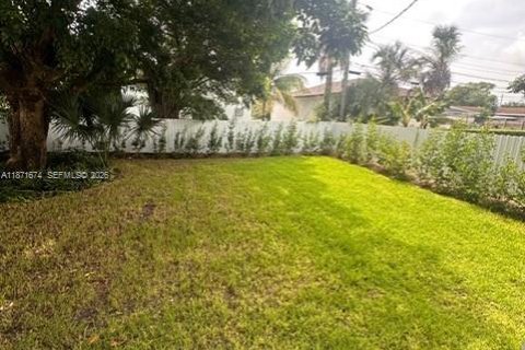 House in Fort Lauderdale, Florida 3 bedrooms № 2194795 - photo 21