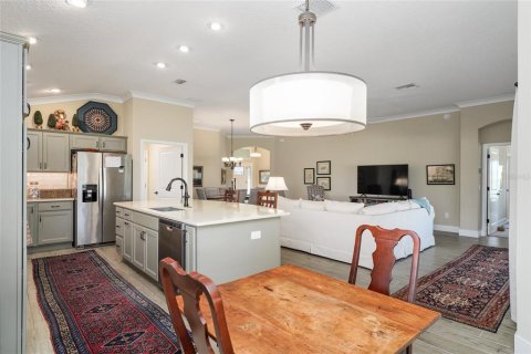House in The Villages, Florida 3 bedrooms, 188.41 sq.m. № 1539449 - photo 22