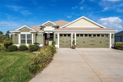 House in The Villages, Florida 3 bedrooms, 188.41 sq.m. № 1539449 - photo 1