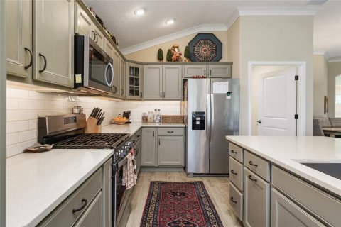 House in The Villages, Florida 3 bedrooms, 188.41 sq.m. № 1539449 - photo 19