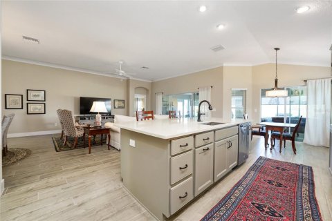 House in The Villages, Florida 3 bedrooms, 188.41 sq.m. № 1539449 - photo 21