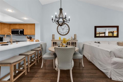 Copropriété à vendre à Sarasota, Floride: 2 chambres, 119.19 m2 № 2225781 - photo 15