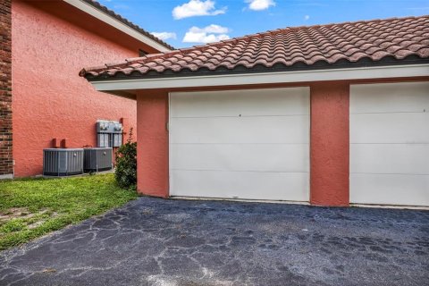 Copropriété à vendre à Sarasota, Floride: 2 chambres, 119.19 m2 № 2225781 - photo 4