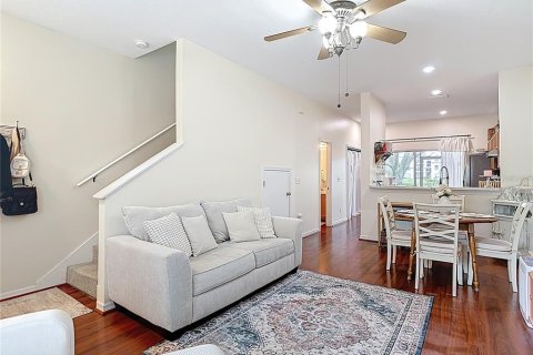 Touwnhouse à vendre à Tampa, Floride: 2 chambres, 97.92 m2 № 1902640 - photo 19