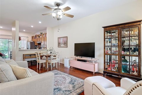 Touwnhouse à vendre à Tampa, Floride: 2 chambres, 97.92 m2 № 1902640 - photo 12