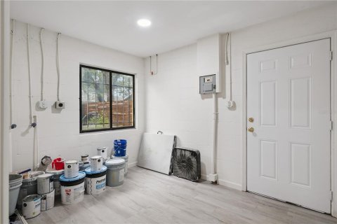 House in Orlando, Florida 4 bedrooms, 135.45 sq.m. № 2221680 - photo 23