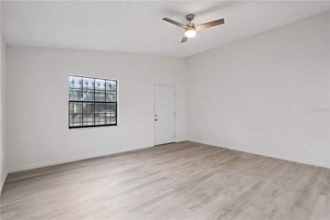 House in Orlando, Florida 4 bedrooms, 135.45 sq.m. № 2221680 - photo 5