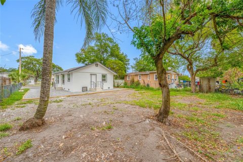 House in Lakeland, Florida 3 bedrooms, 95.22 sq.m. № 2210912 - photo 23